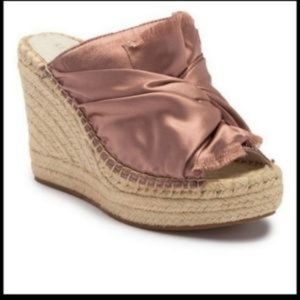 Kenneth Cole  Odele 2 Blush pink Nude 4” Wedge sandal slide